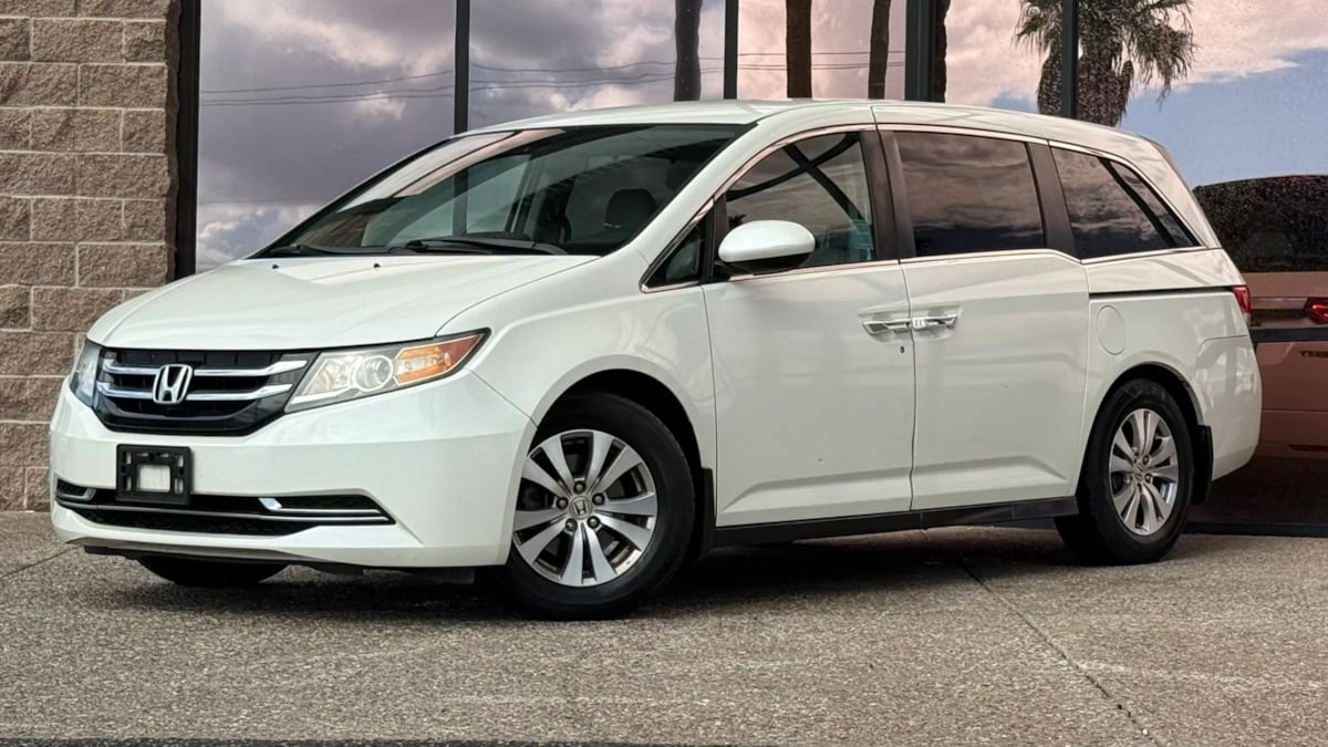 Photo 2 of this Honda Odyssey