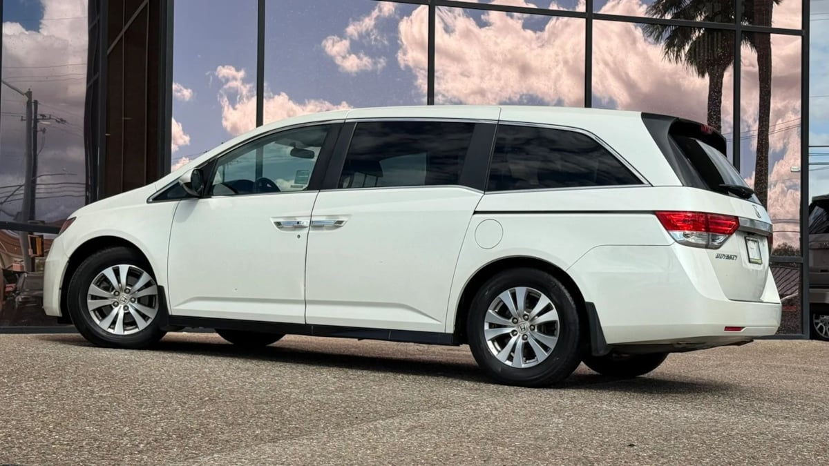 Photo 6 of this Honda Odyssey