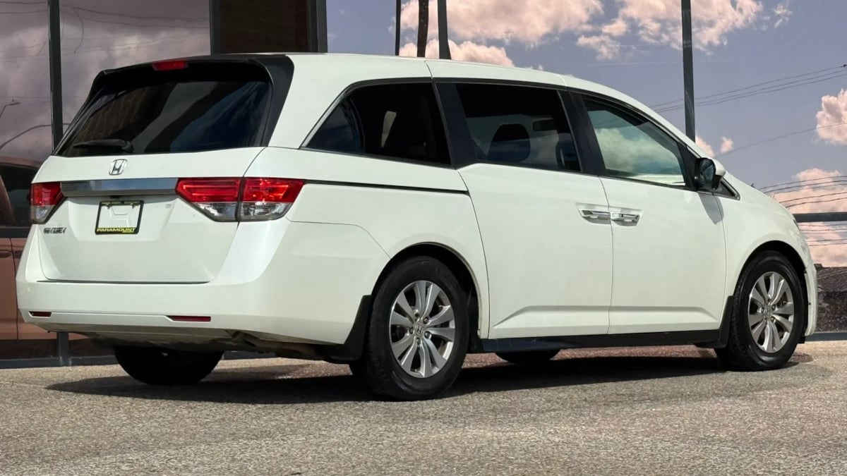 Photo 12 of this Honda Odyssey