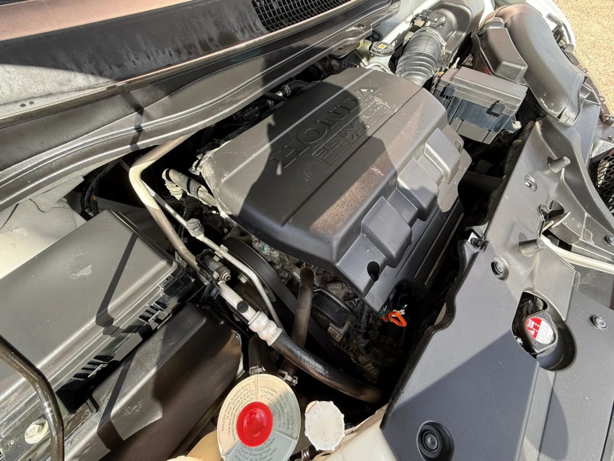 Photo 24 of this Honda Odyssey