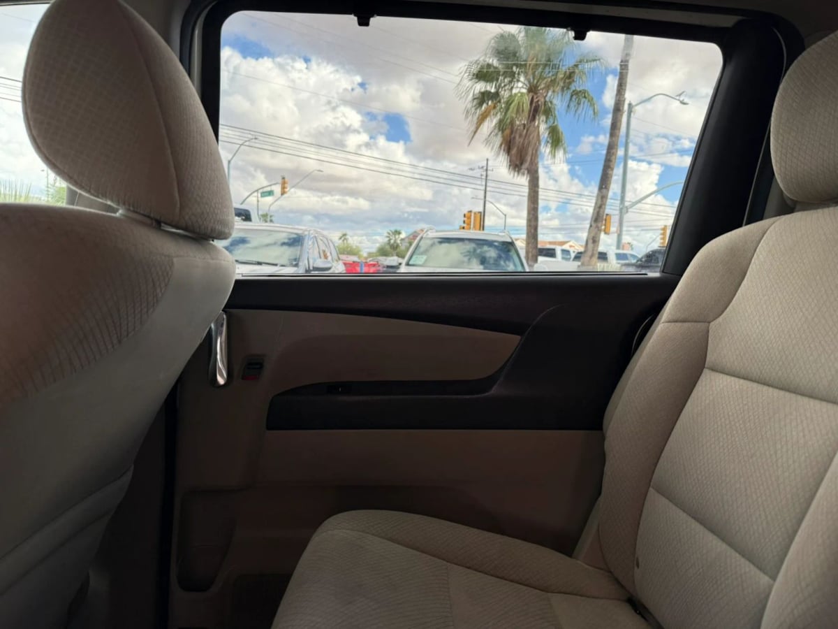 Photo 34 of this Honda Odyssey