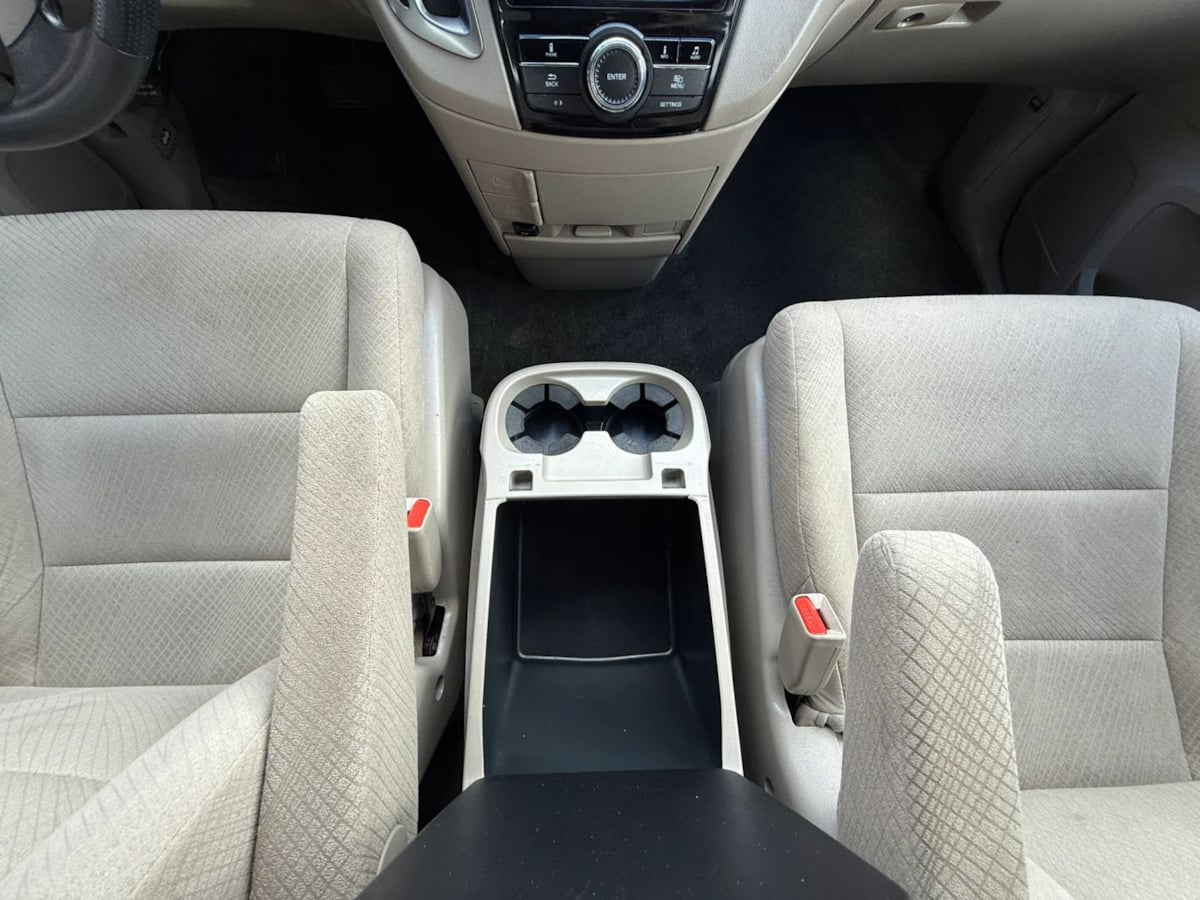 Photo 49 of this Honda Odyssey