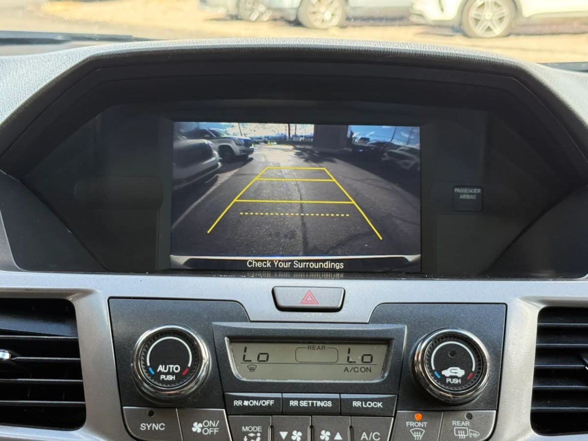 Photo 54 of this Honda Odyssey