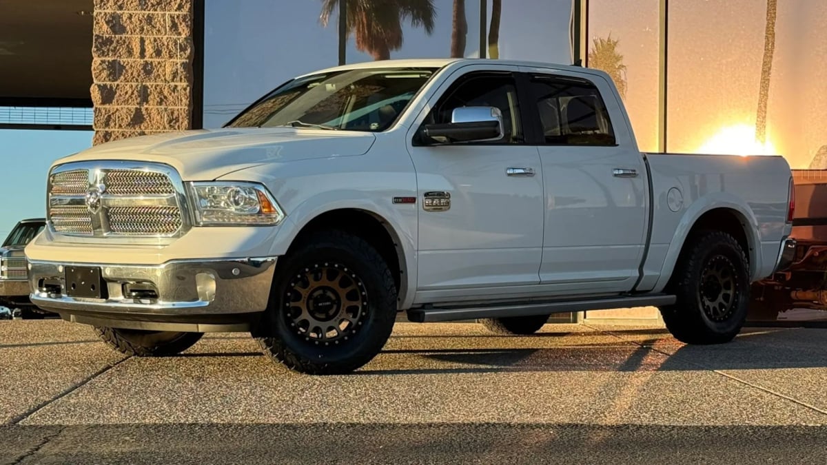 Photo 2 of this Ram 1500