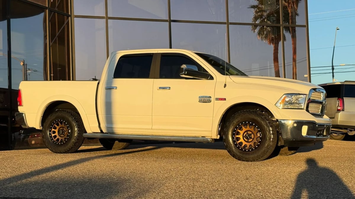 Photo 16 of this Ram 1500
