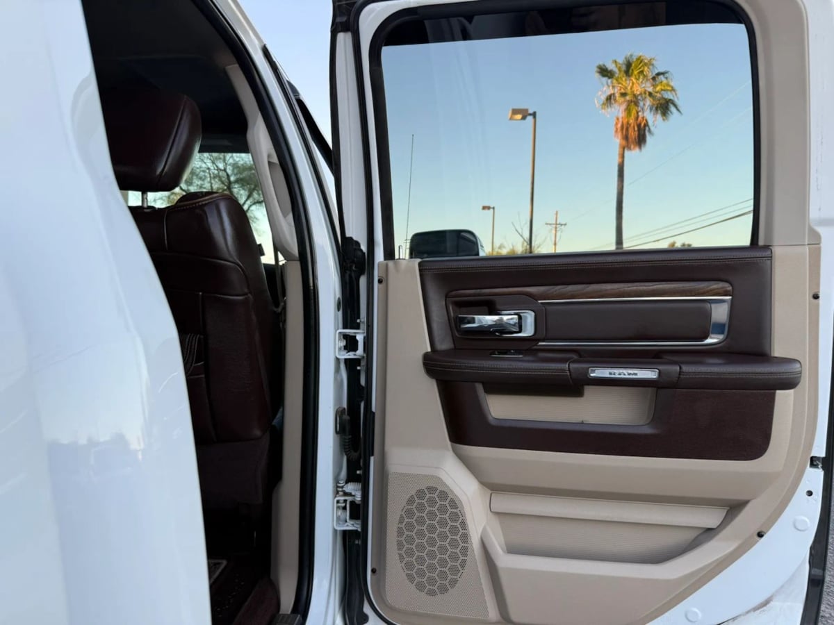 Photo 33 of this Ram 1500