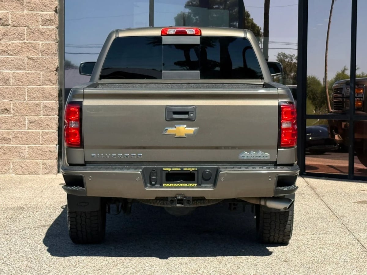 Photo 9 of this Chevrolet Silverado 1500