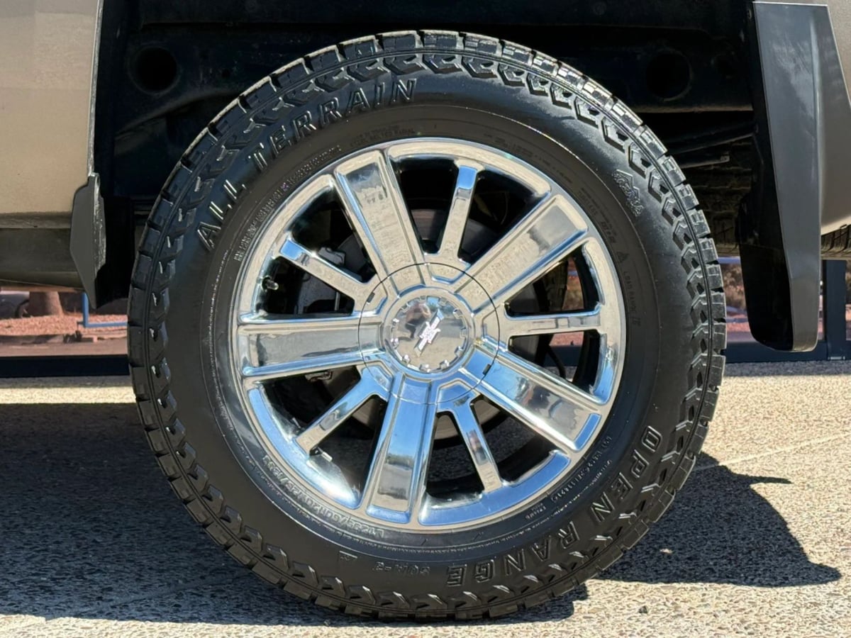 Photo 27 of this Chevrolet Silverado 1500