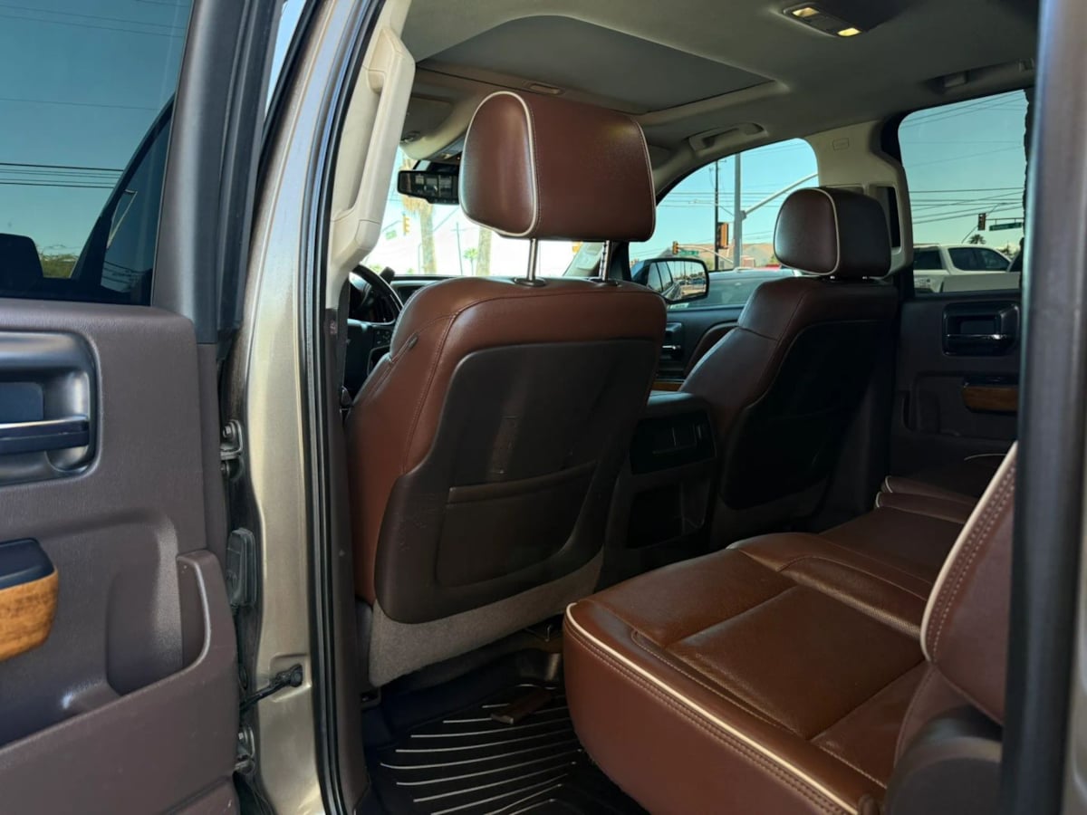 Photo 41 of this Chevrolet Silverado 1500