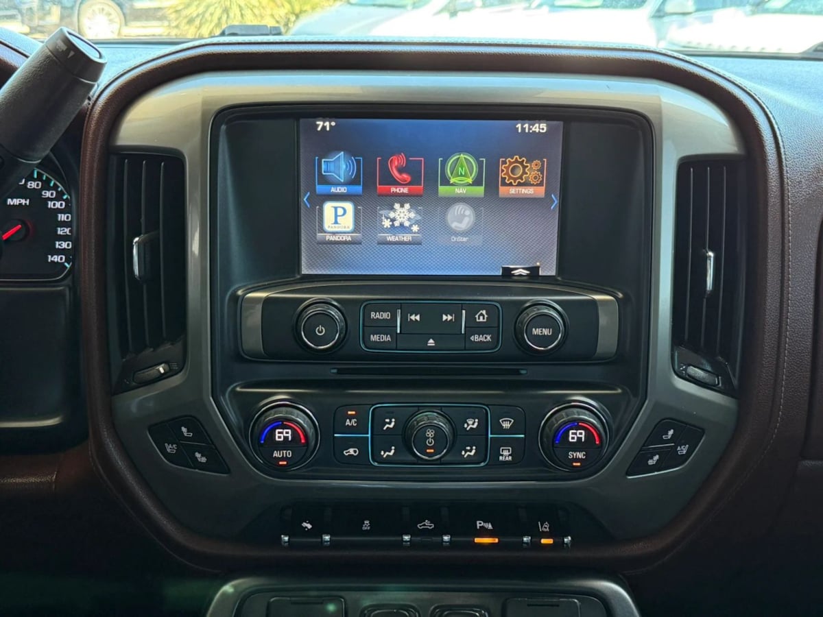Photo 50 of this Chevrolet Silverado 1500