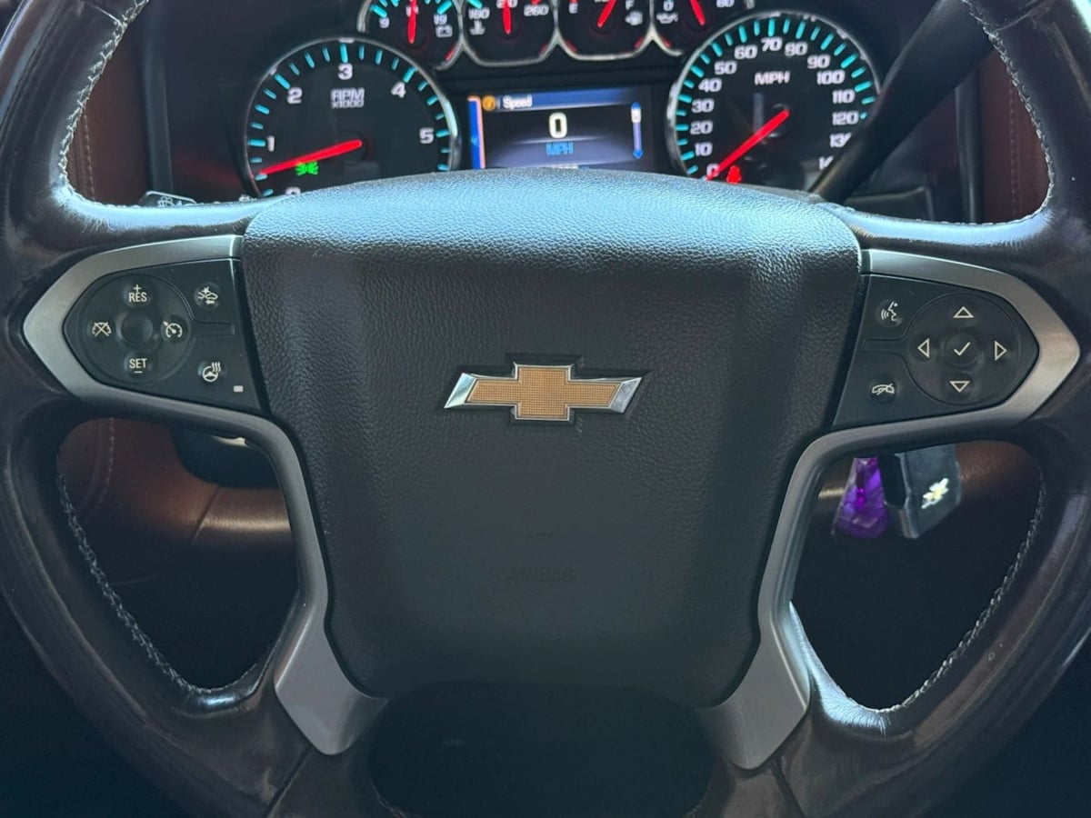 Photo 53 of this Chevrolet Silverado 1500
