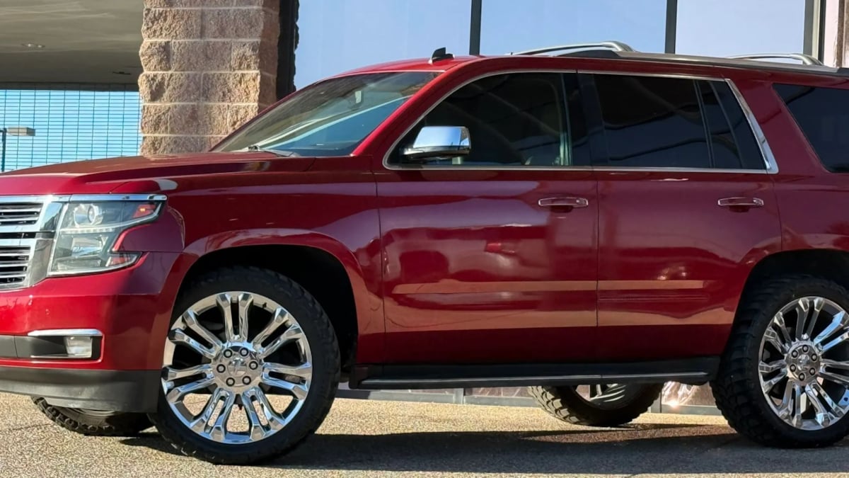 Photo 3 of this Chevrolet Tahoe