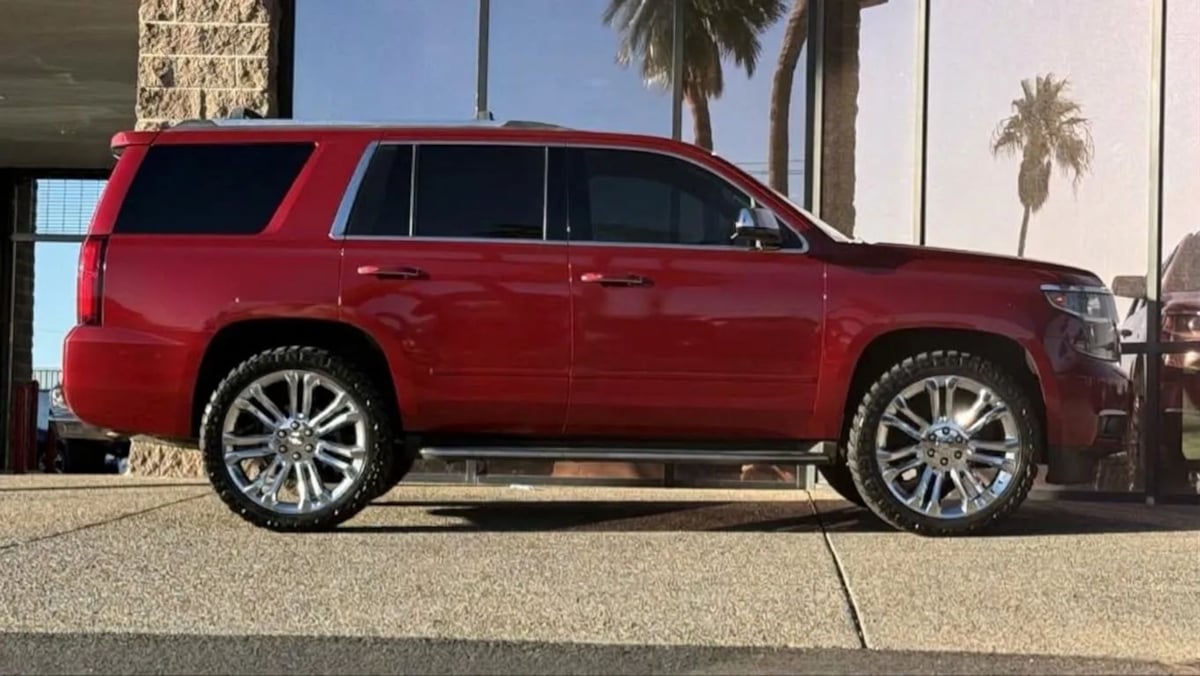 Photo 15 of this Chevrolet Tahoe