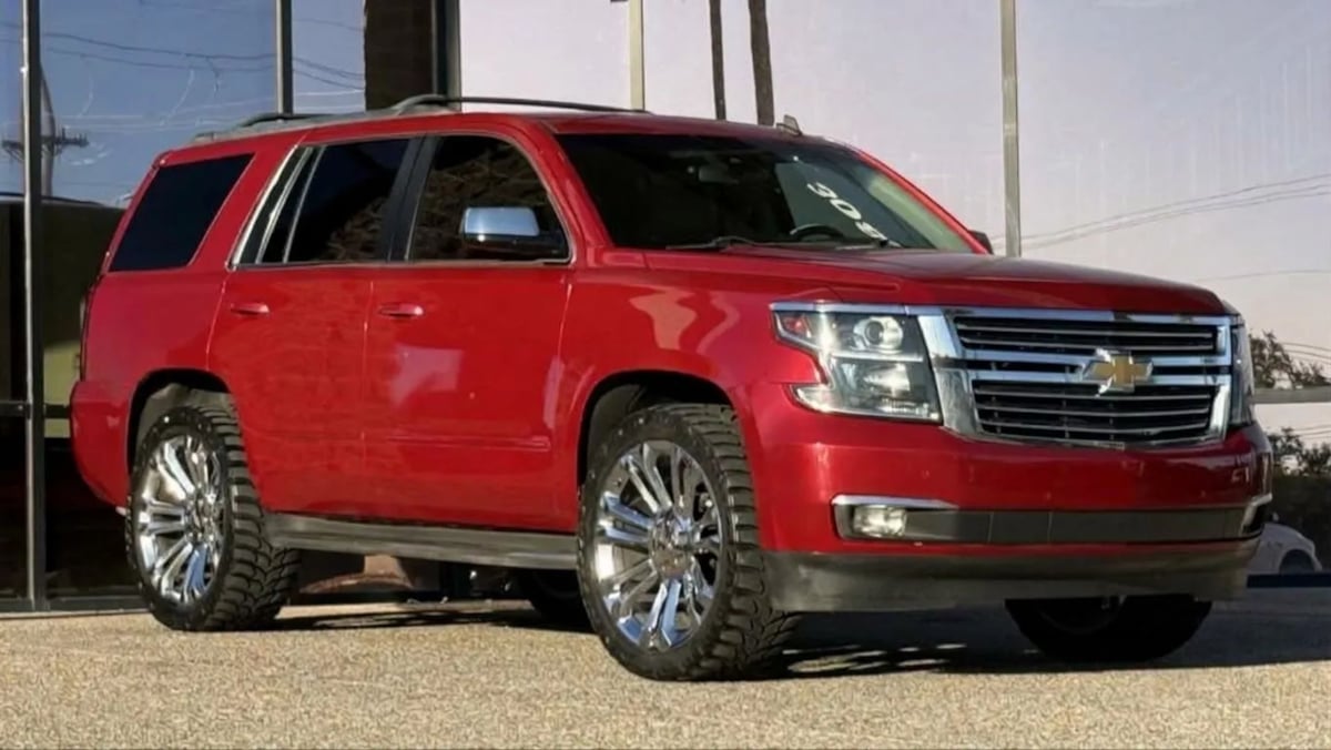 Photo 17 of this Chevrolet Tahoe