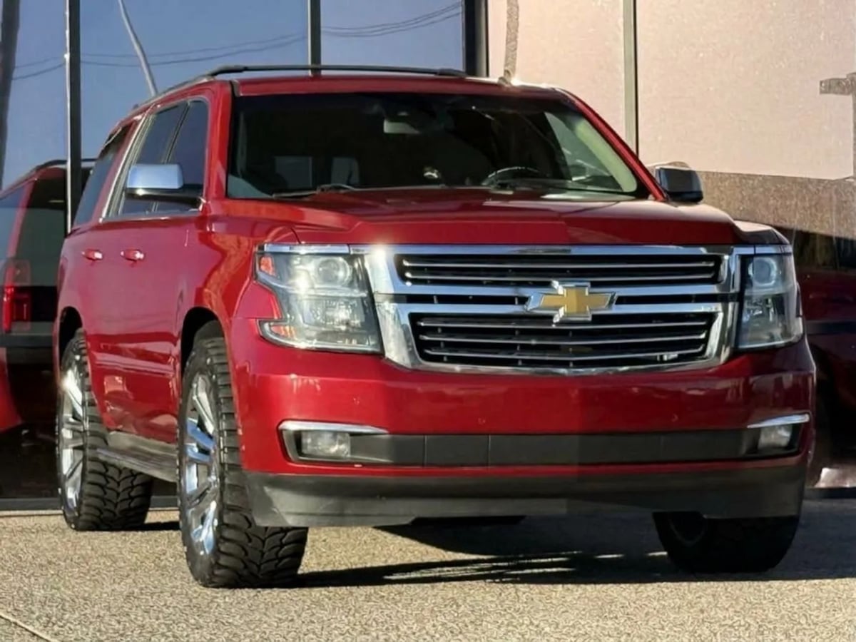 Photo 18 of this Chevrolet Tahoe