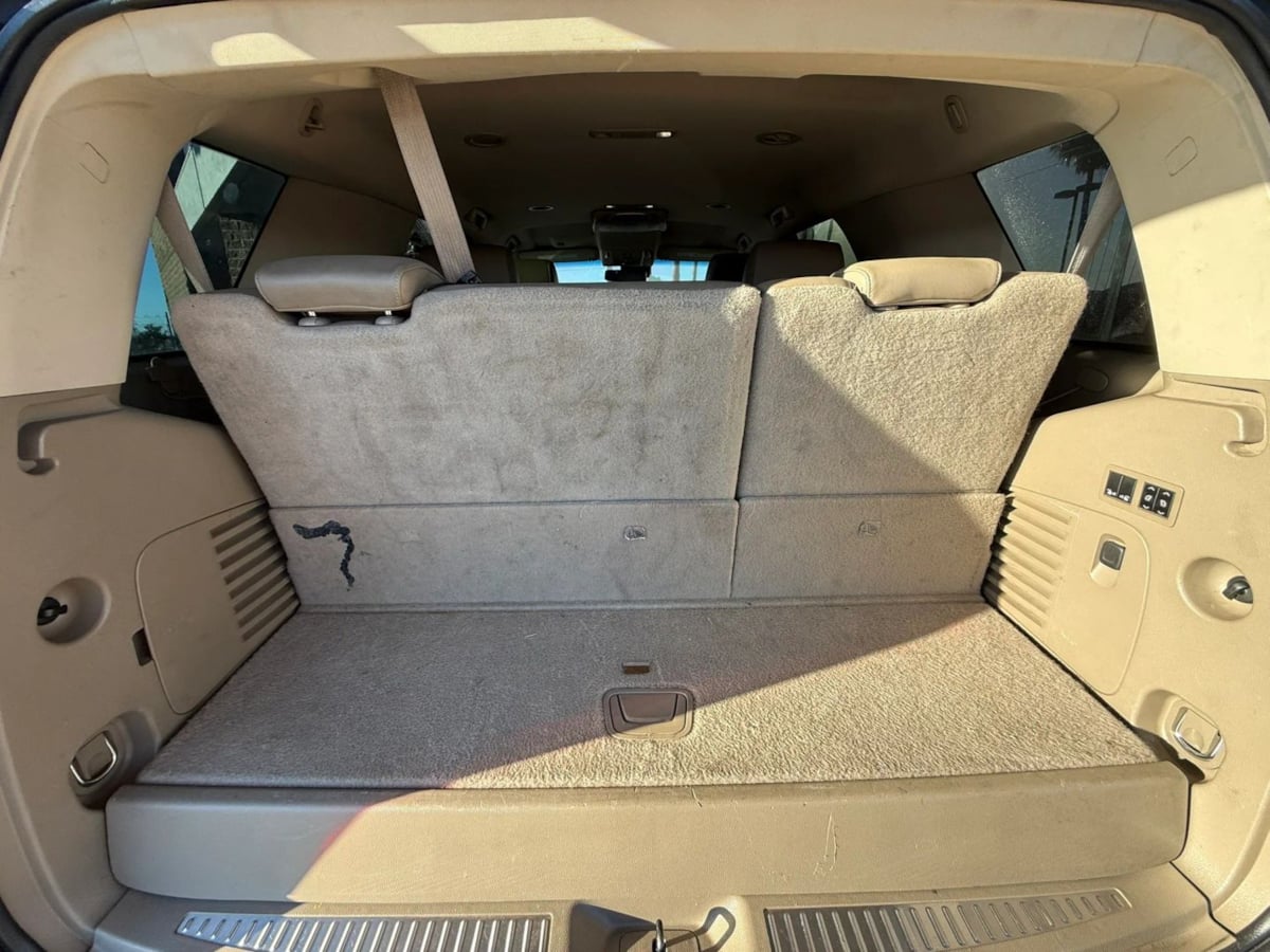 Photo 31 of this Chevrolet Tahoe