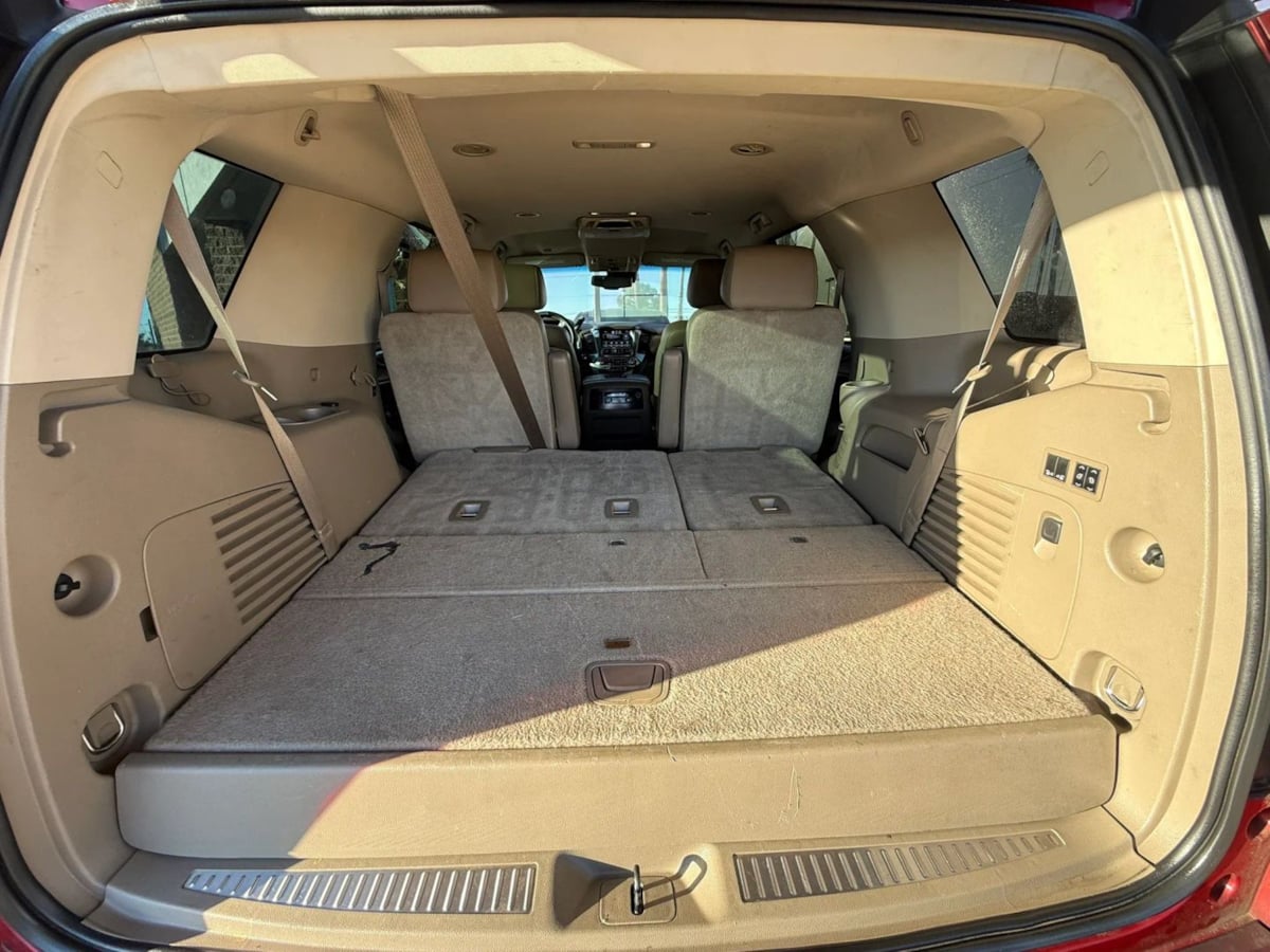 Photo 32 of this Chevrolet Tahoe
