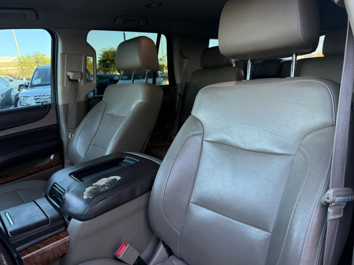Photo 43 of this Chevrolet Tahoe