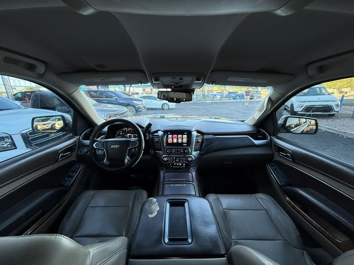 Photo 48 of this Chevrolet Tahoe