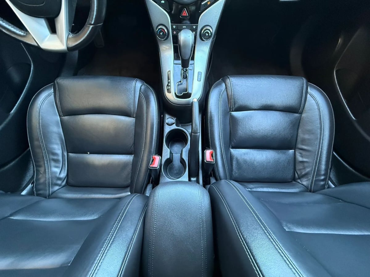 Photo 44 of this Chevrolet Cruze Limited