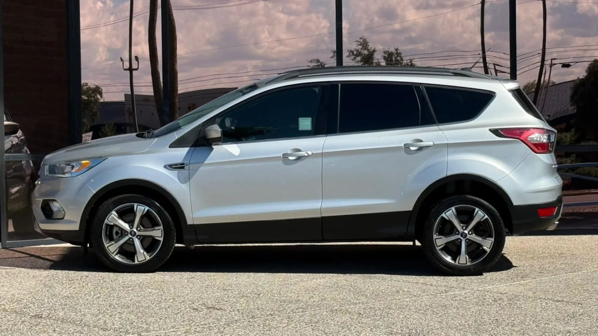 Photo 4 of this Ford Escape
