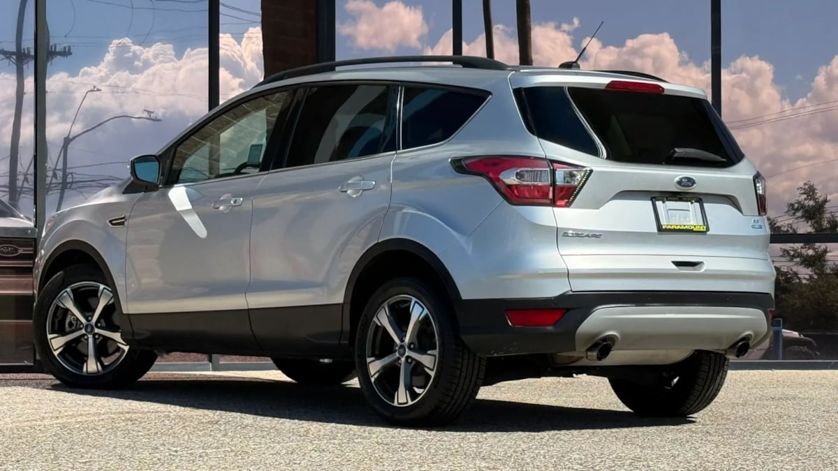 Photo 7 of this Ford Escape
