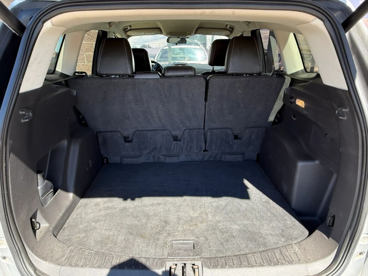 Photo 31 of this Ford Escape