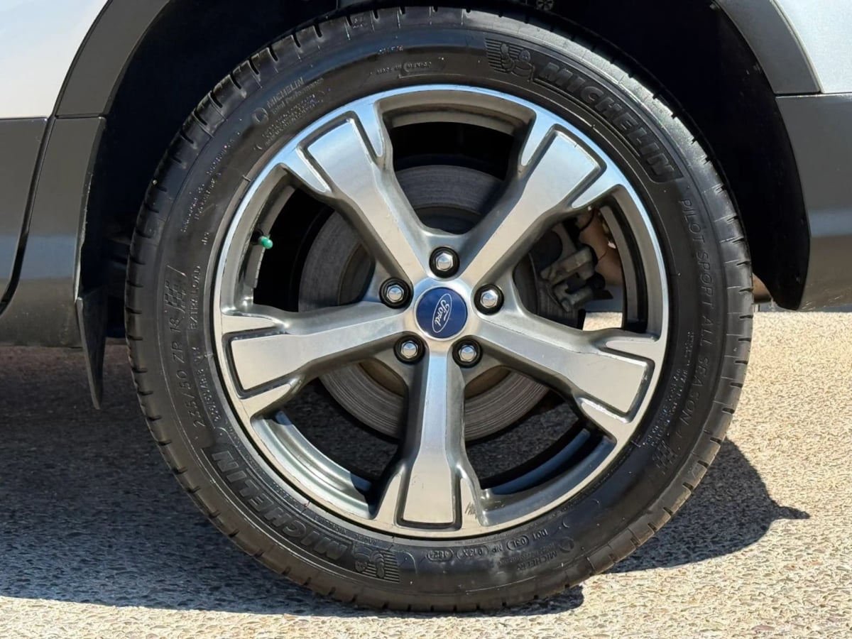 Photo 28 of this Ford Escape