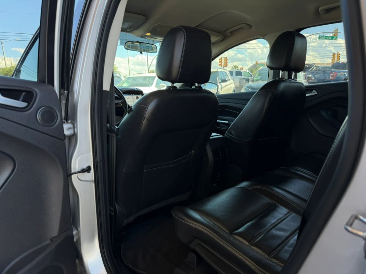 Photo 42 of this Ford Escape