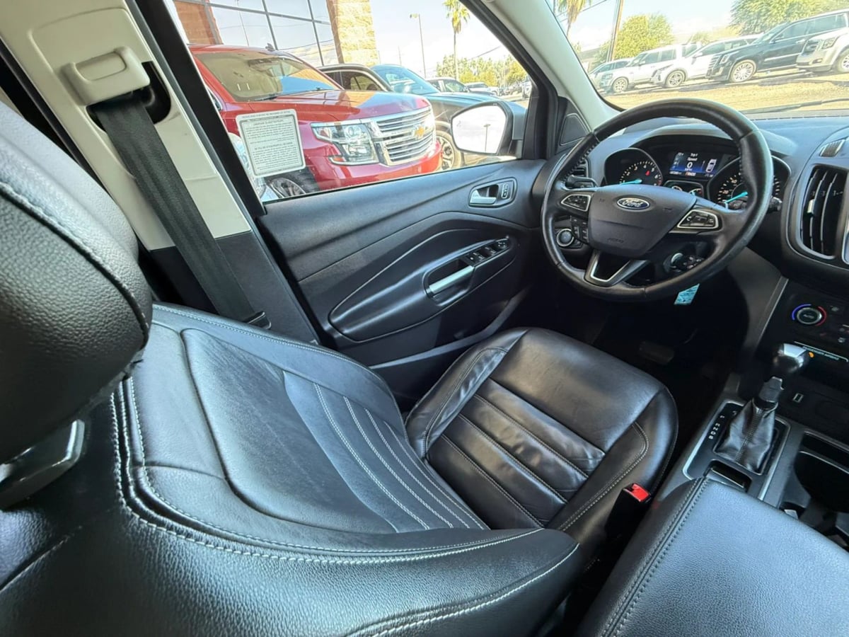 Photo 46 of this Ford Escape