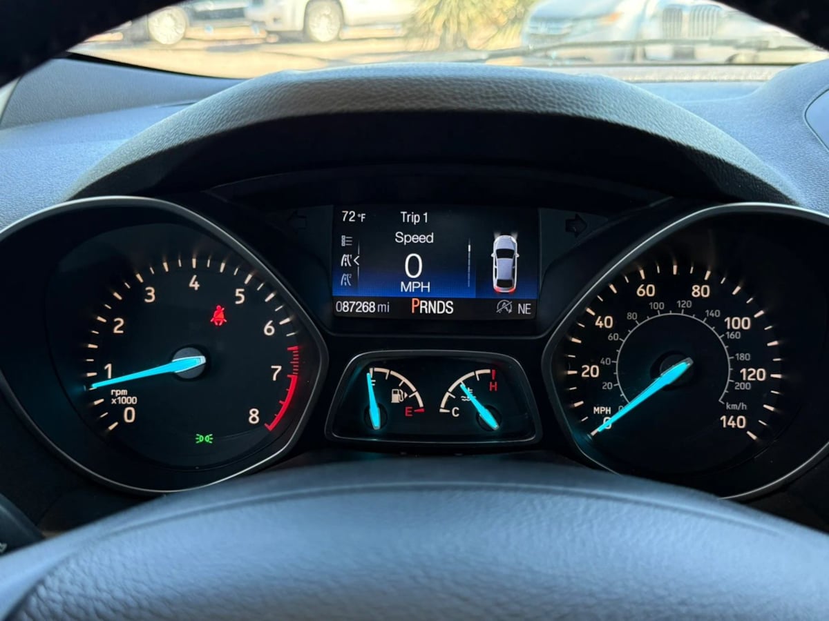 Photo 54 of this Ford Escape