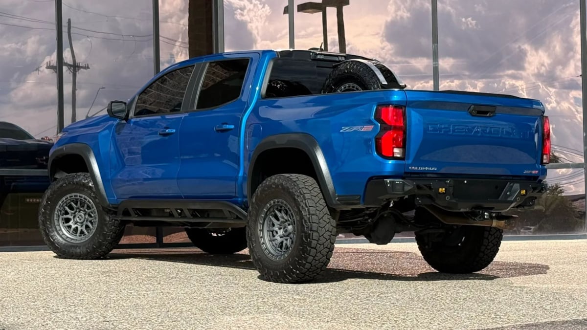 Photo 7 of this Chevrolet Colorado