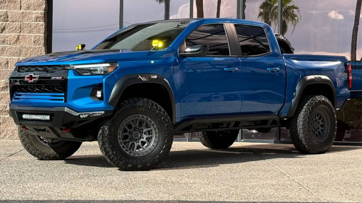 Photo 2 of this Chevrolet Colorado