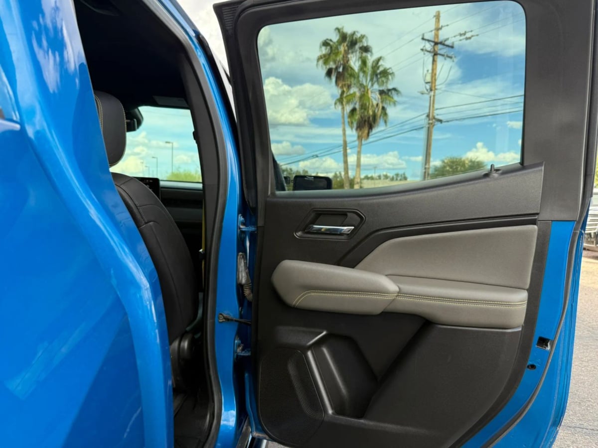 Photo 37 of this Chevrolet Colorado