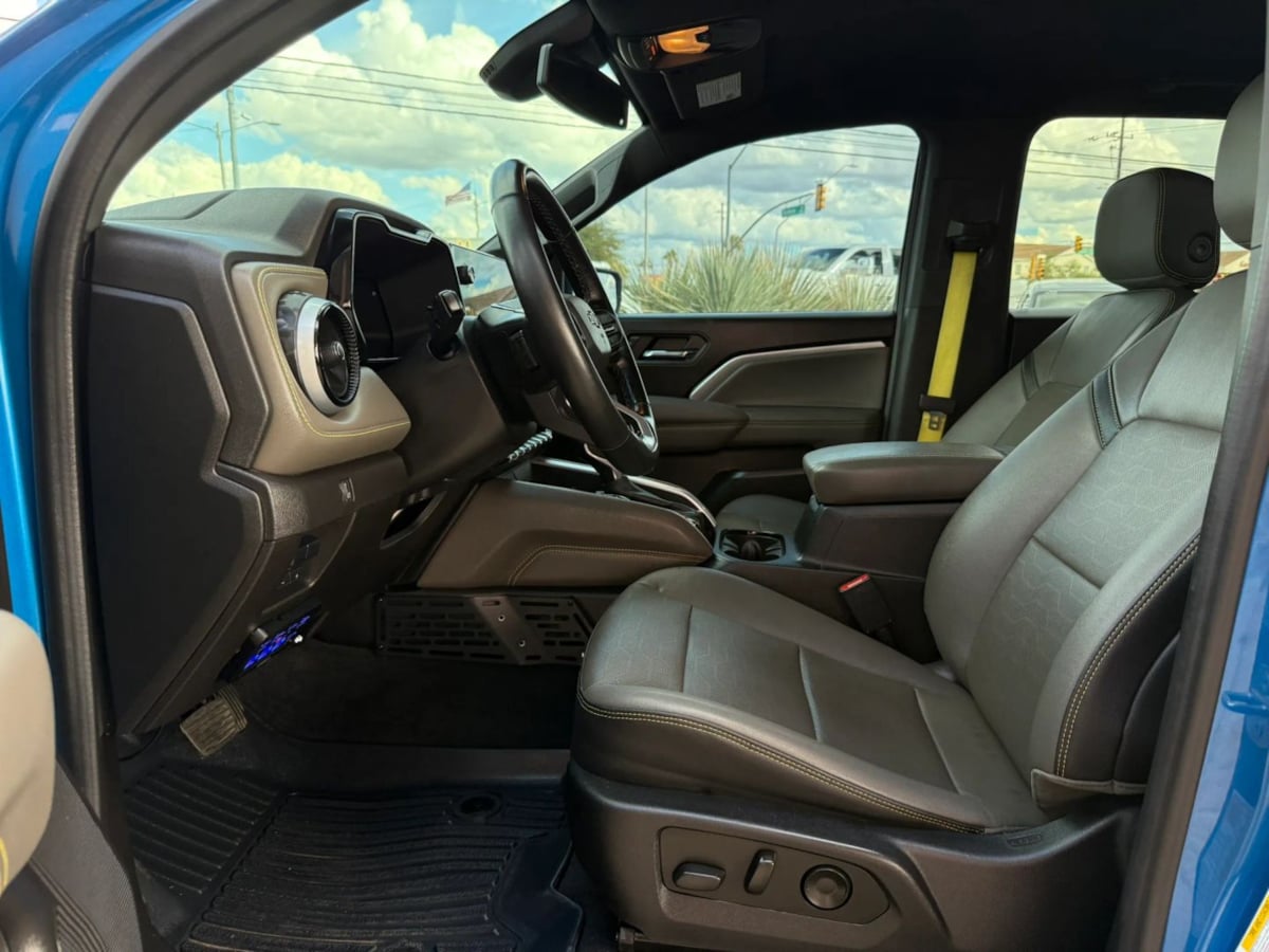 Photo 44 of this Chevrolet Colorado