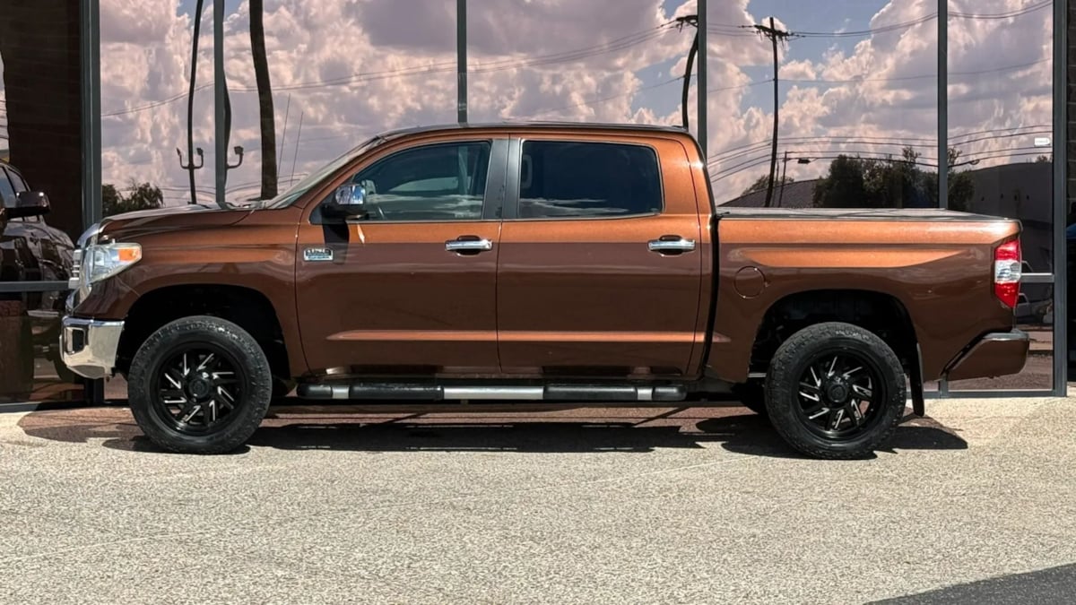 Photo 4 of this Toyota Tundra 4WD Truck