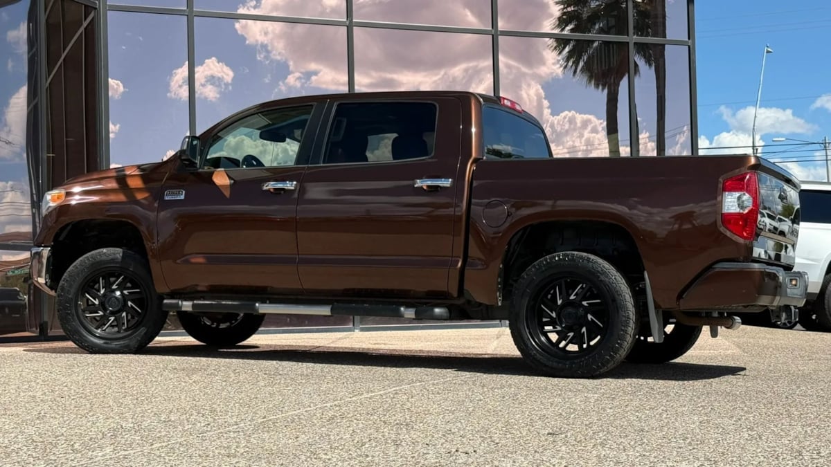 Photo 6 of this Toyota Tundra 4WD Truck