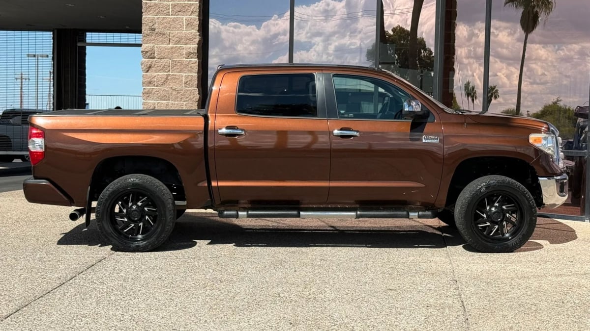 Photo 14 of this Toyota Tundra 4WD Truck