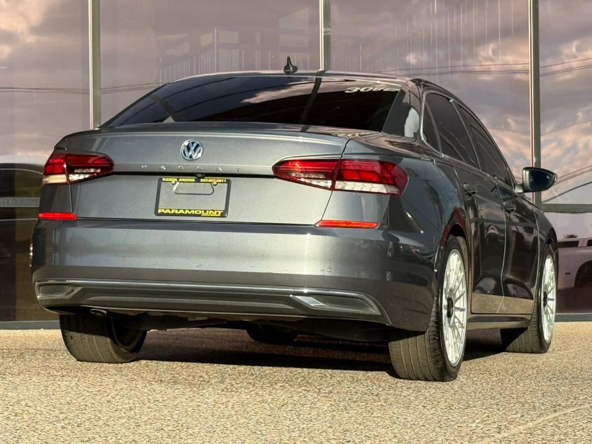 Photo 11 of this Volkswagen Passat
