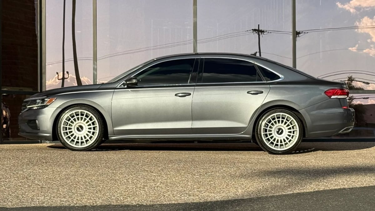 Photo 5 of this Volkswagen Passat