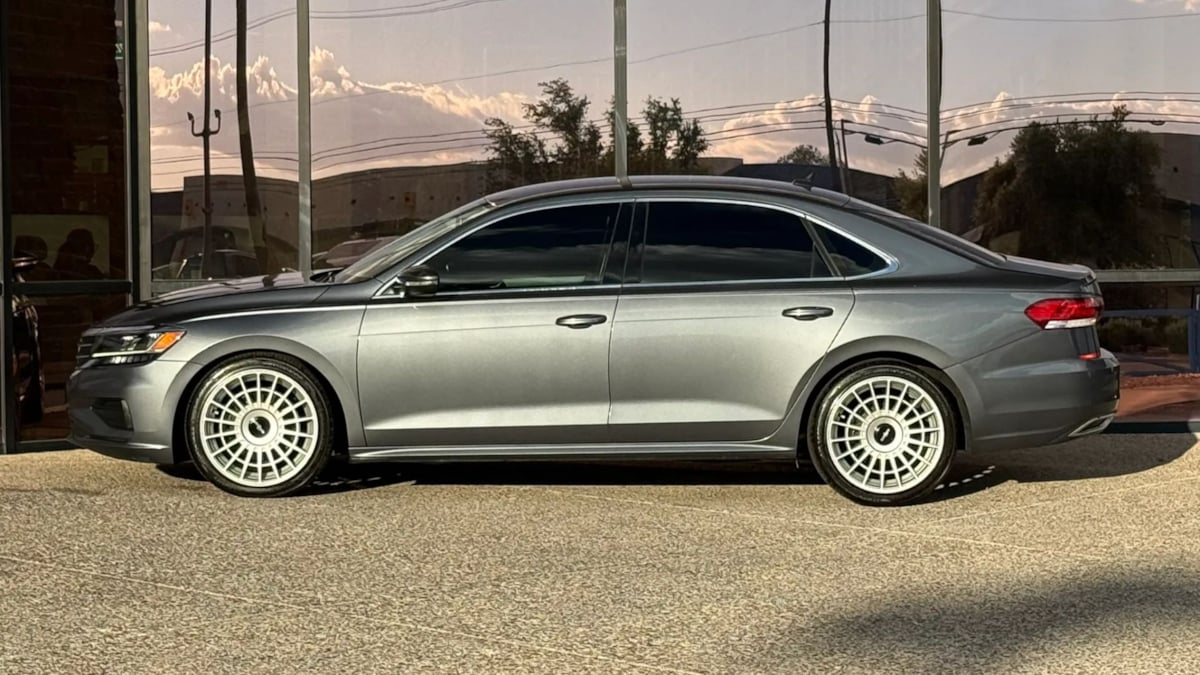 Photo 4 of this Volkswagen Passat