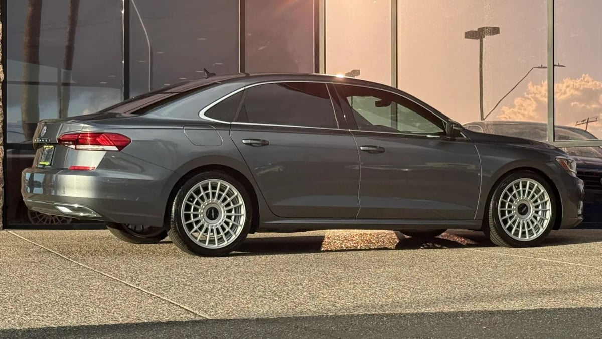 Photo 13 of this Volkswagen Passat