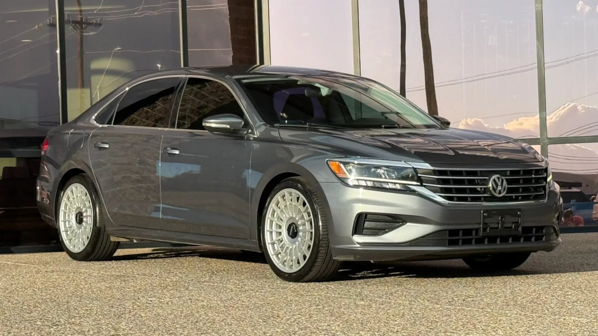 Photo 17 of this Volkswagen Passat