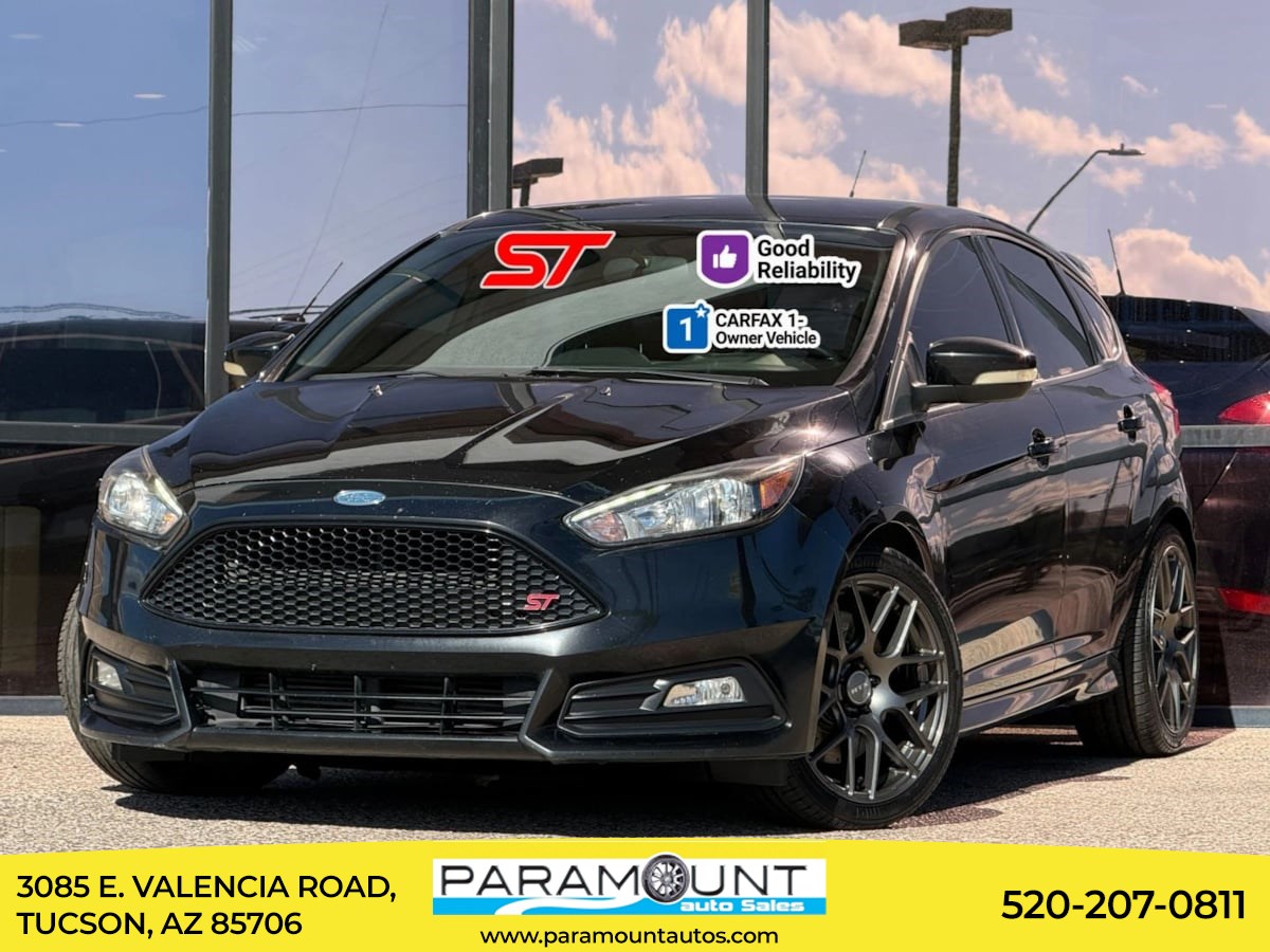 Shadow Black 2018 Ford Focus Hatchback Front-Wheel Drive Manual