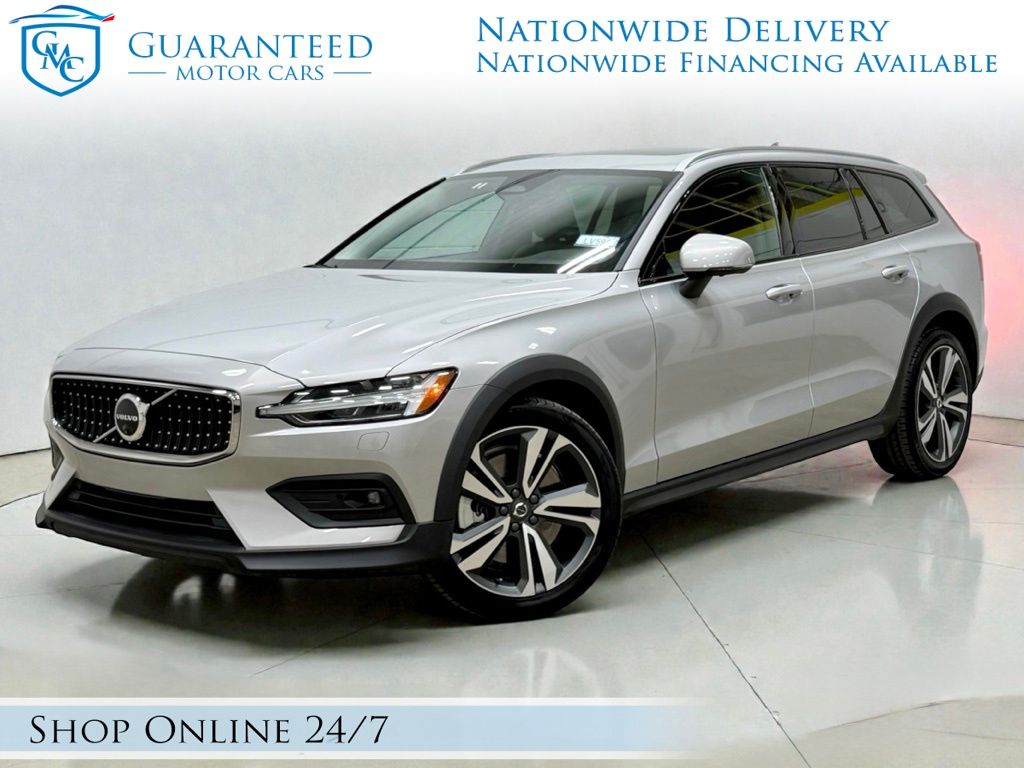 2025 Volvo V60 Cross Country B5 Plus AWD
