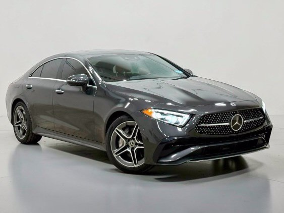 Photo 5 of this Mercedes-Benz CLS 450