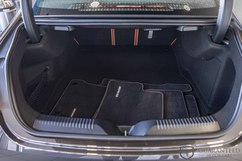 Photo 21 of this Mercedes-Benz CLS 450
