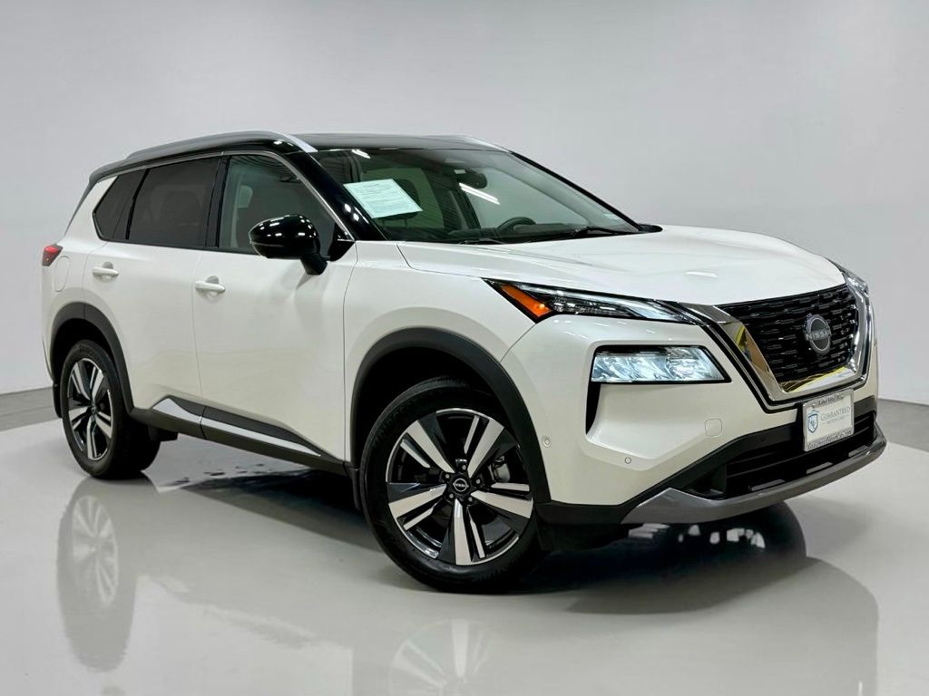 Photo 9 of this Nissan Rogue