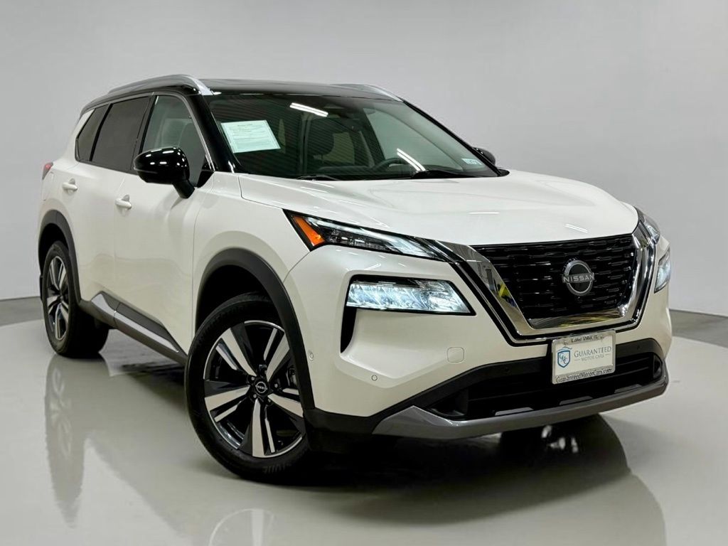 Photo 10 of this Nissan Rogue
