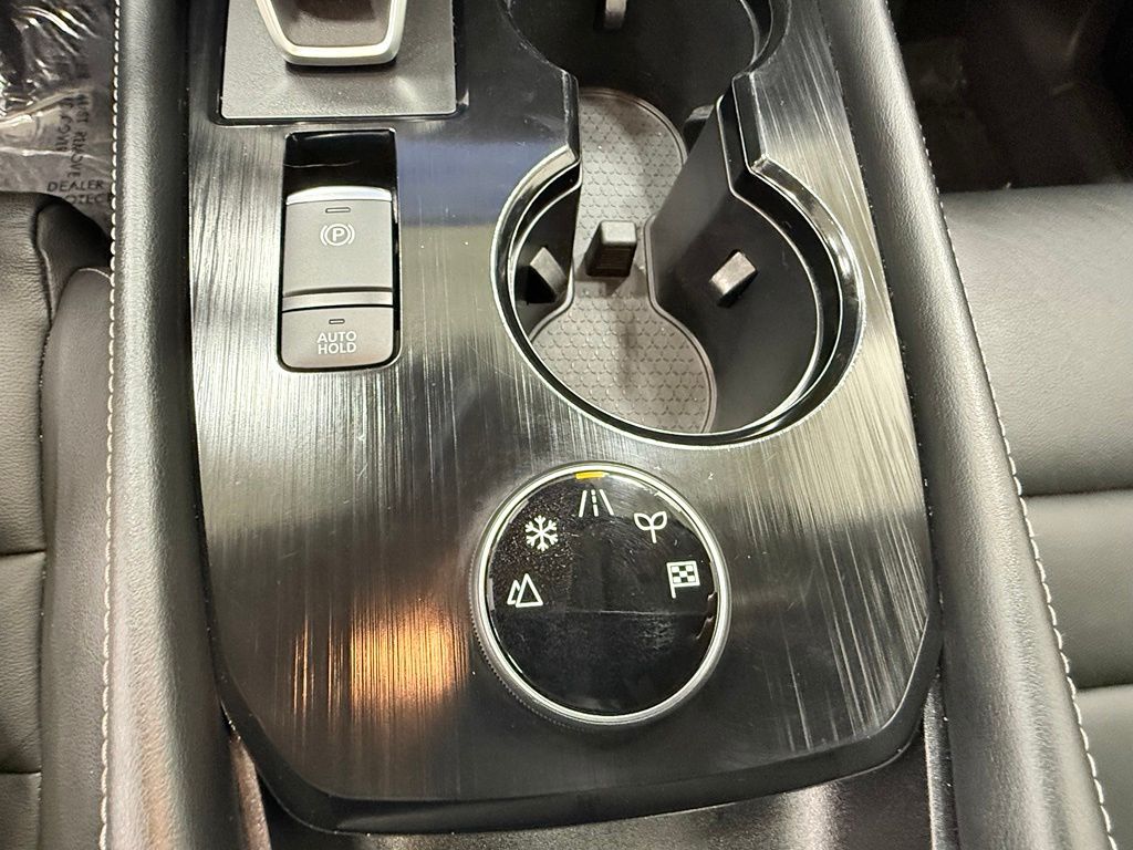 Photo 36 of this Nissan Rogue